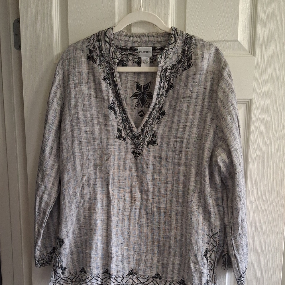 Chico's Gray Embroidered Women's Top With Slits On The Sides